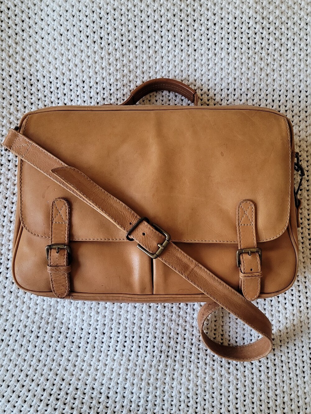 Nature Company Vintage Great Naturalist Collection Tan Leather Messenger Bag